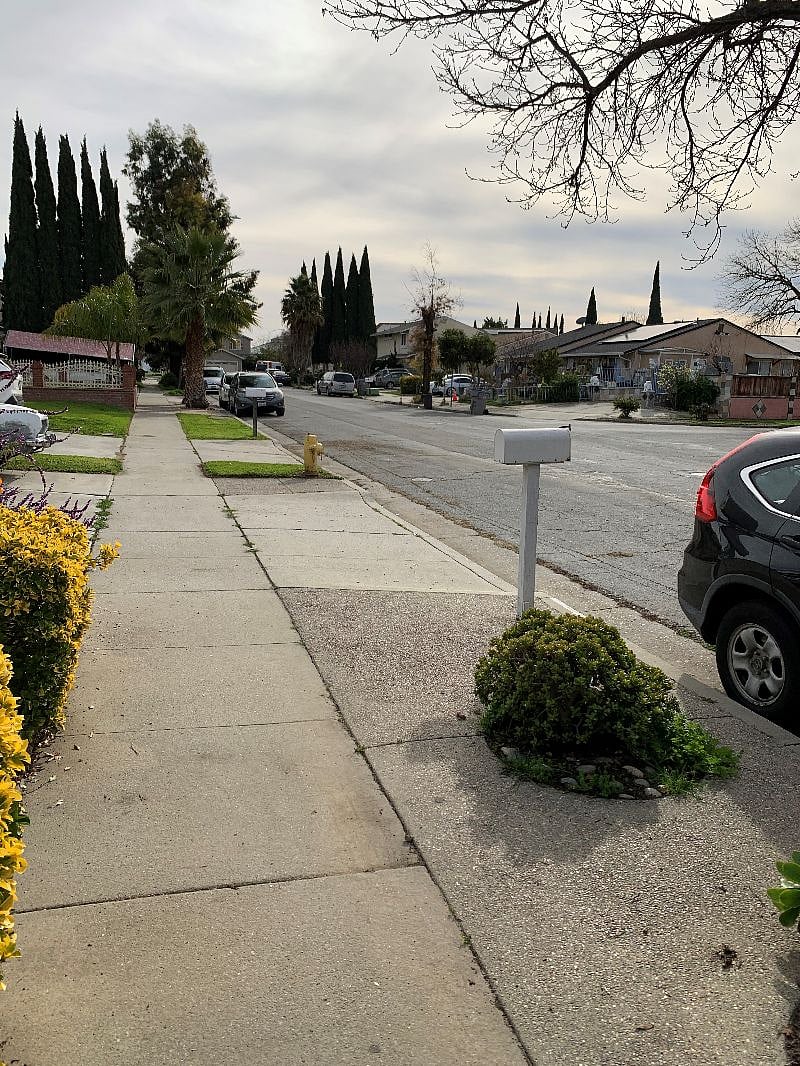 Side walk