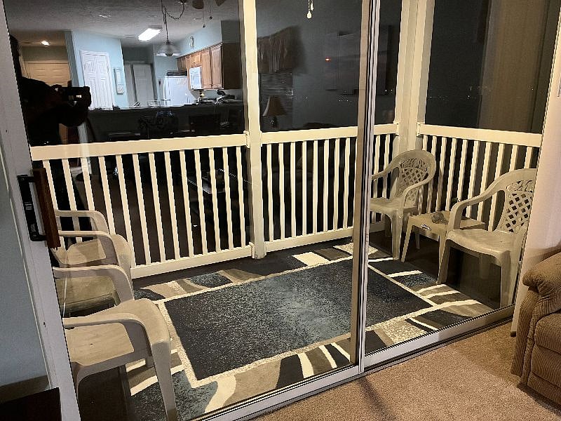 New flooring on screened in porch, comfortably seats 4+