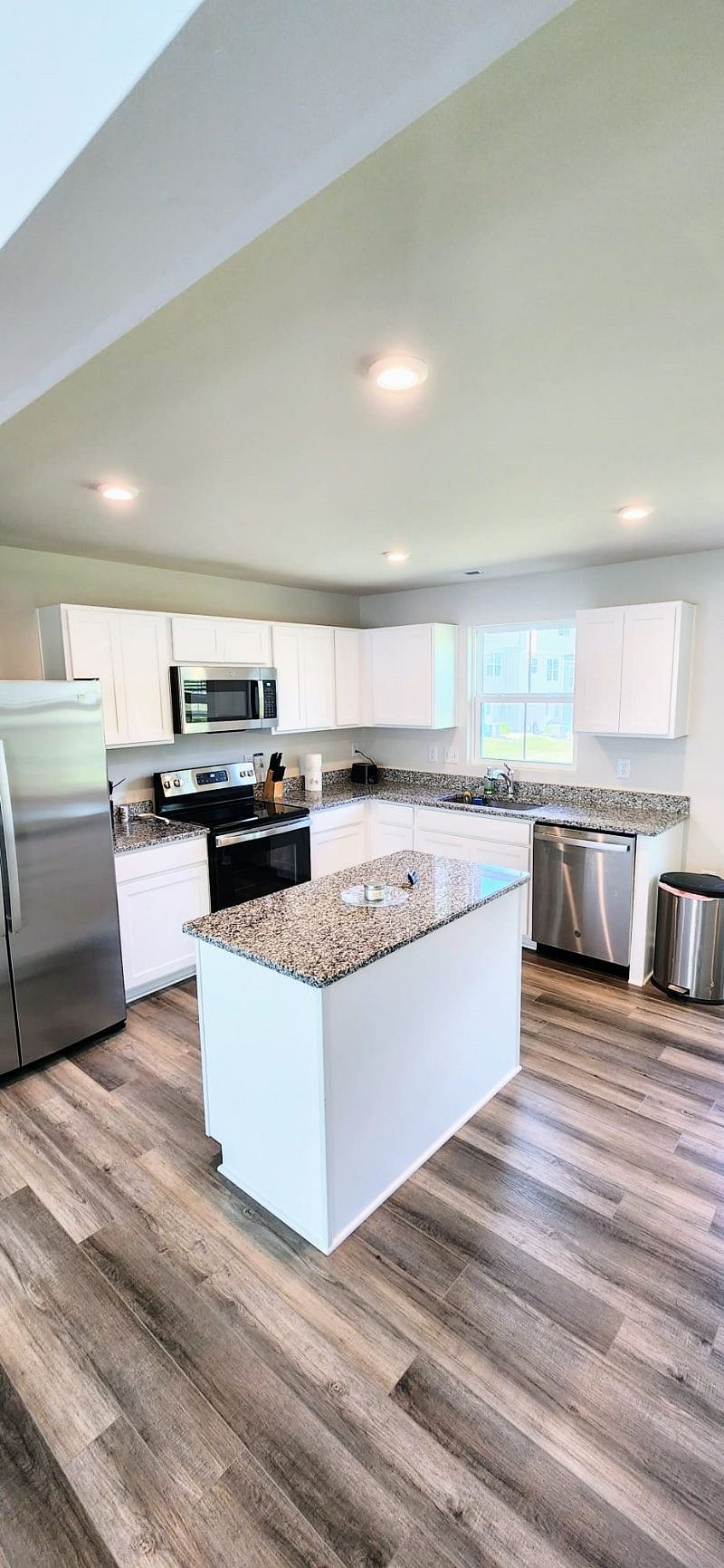Furnished Finder property 397314_1 photo 9