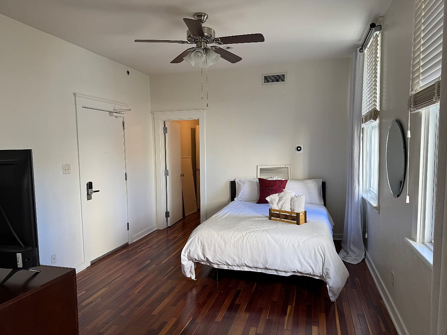 Furnished Finder property 397411_1 photo 6