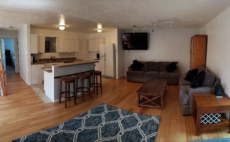 Furnished Finder property 397444_1 photo 3