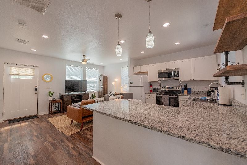 Furnished Finder property 397497_1 photo 10