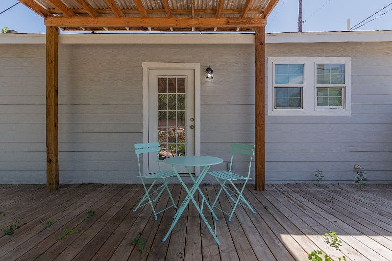 Enjoy your meals on the private back deck!