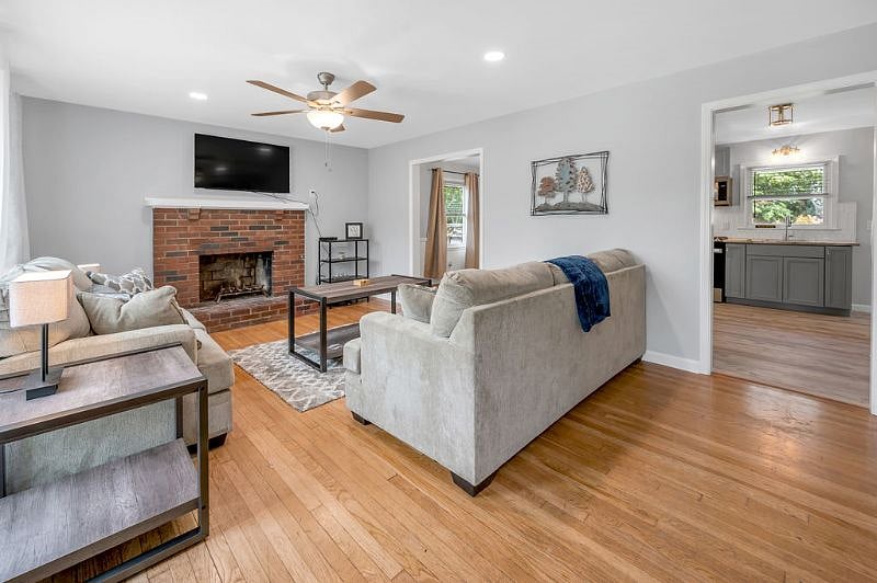 Furnished Finder property 397521_1 photo 11