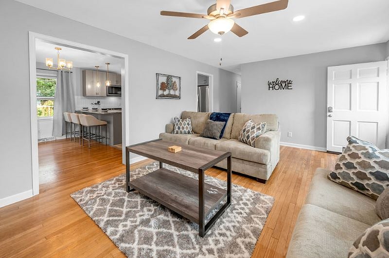 Furnished Finder property 397521_1 photo 12