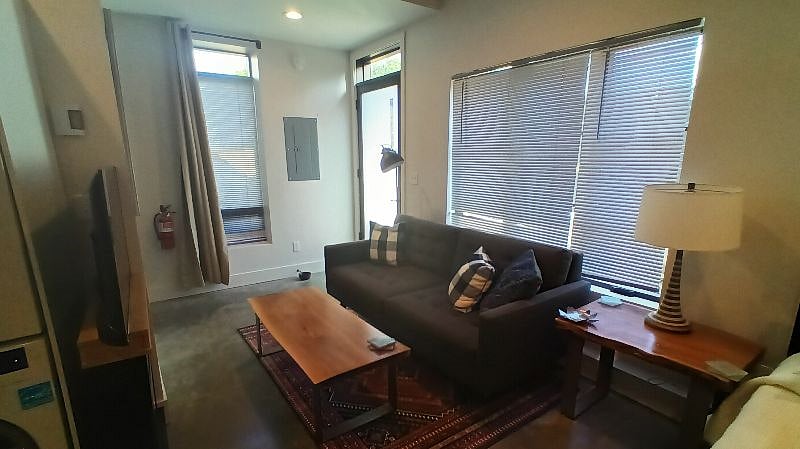 Furnished Finder property 397574_1 photo 10