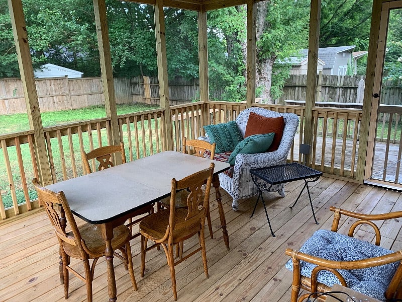 Screened in porch. Great for work or relaxing!