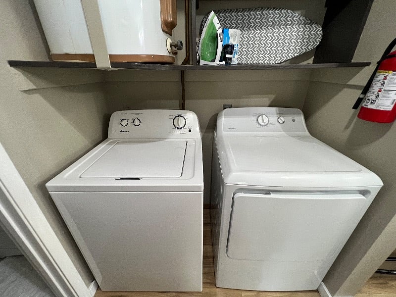 21-In unit washer and dryer.