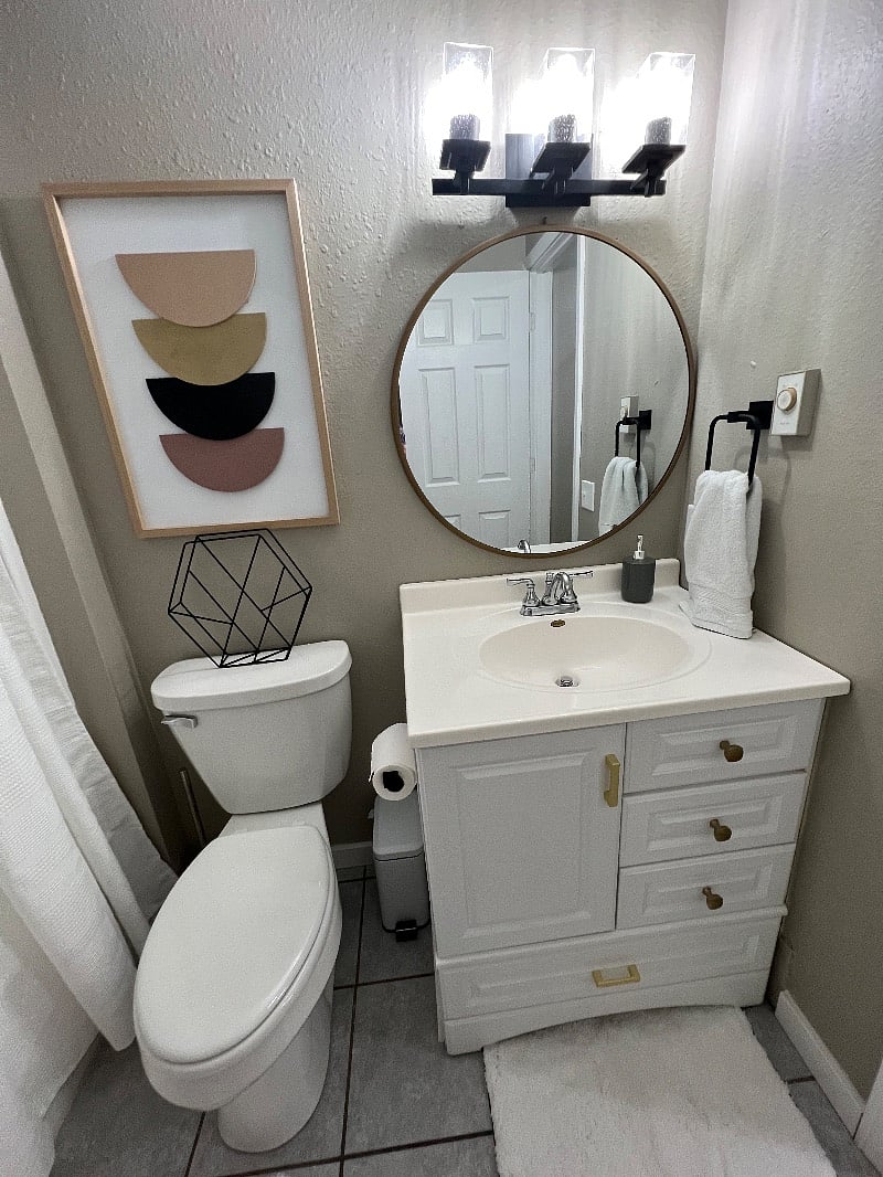 21-Bathroom.