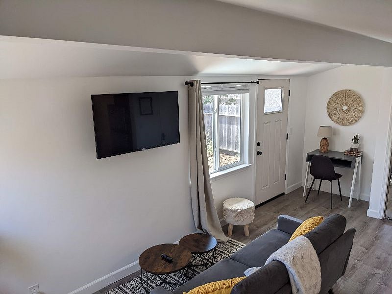 Furnished Finder property 397737_1 photo 10