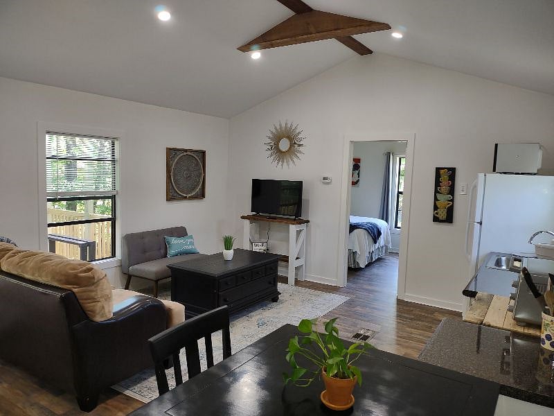 Furnished Finder property 397781_1 photo 2