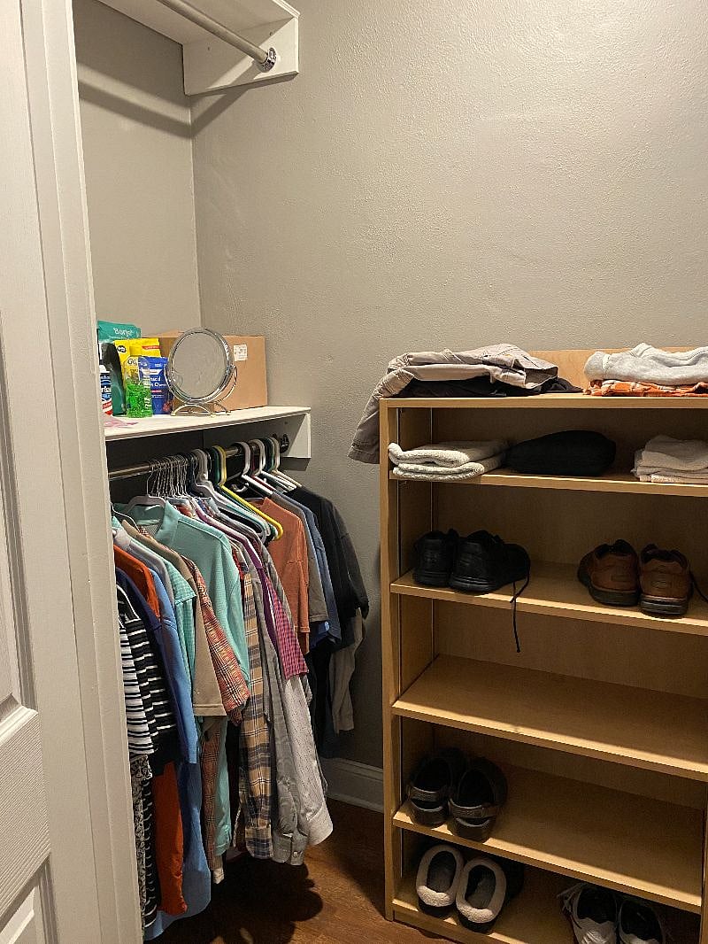 304 Suite 2 includes two large walk-in closets.