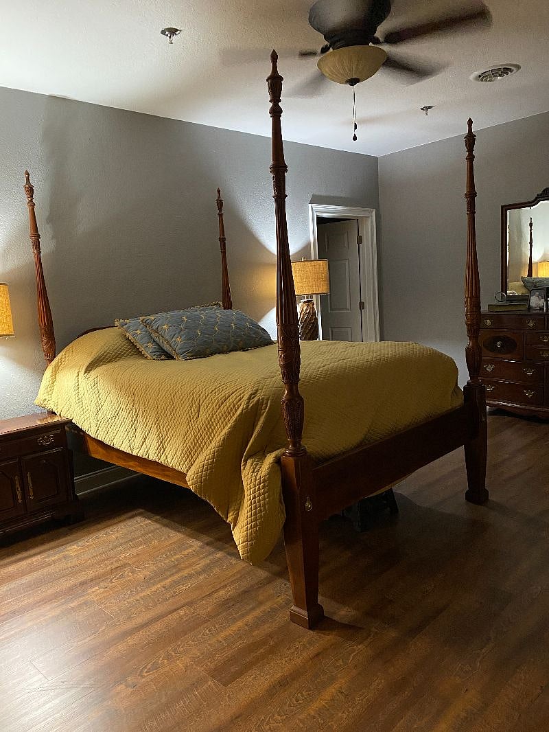 304 Suite 2 features Queen bed, lots of drawer space, two walk-in closets, and private bath.