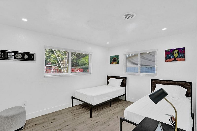Furnished Finder property 397858_1 photo 14