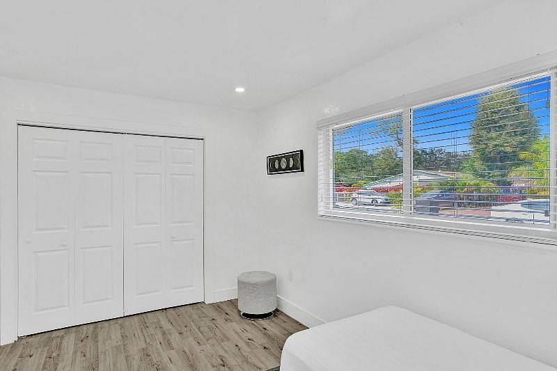 Furnished Finder property 397858_1 photo 15