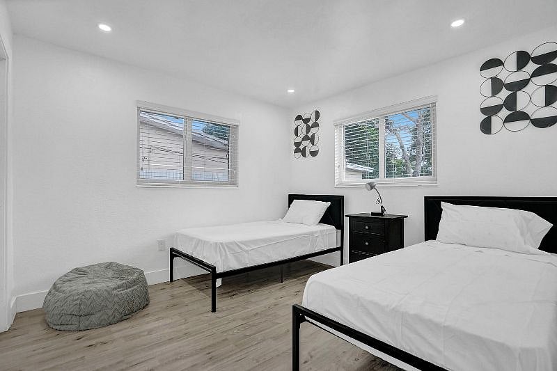 Furnished Finder property 397858_1 photo 16