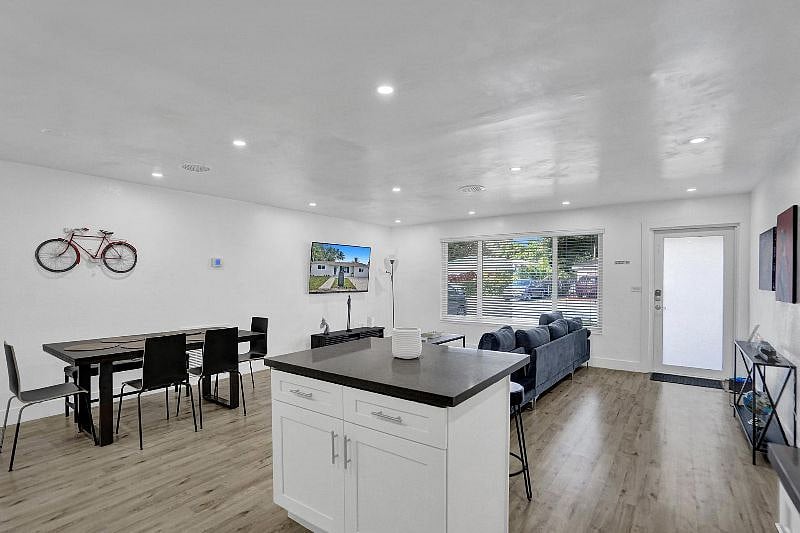 Furnished Finder property 397858_1 photo 21