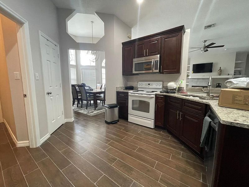 Furnished Finder property 397969_1 photo 25