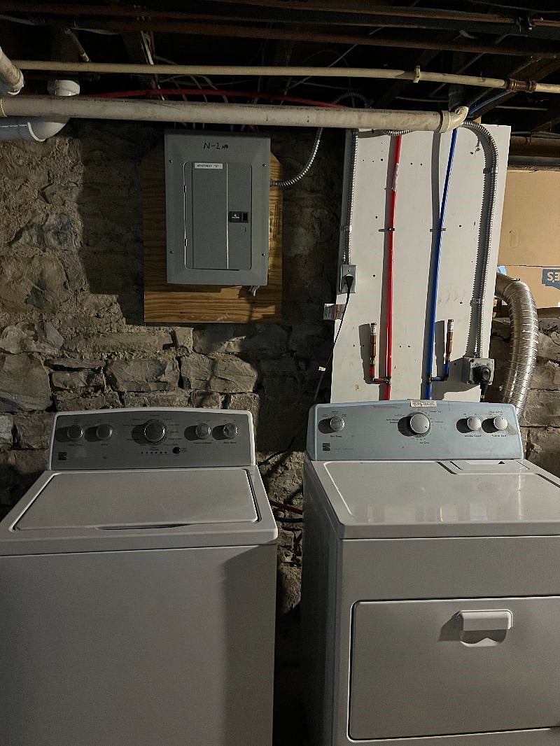 Full-size washer/dryer accessible through basement.