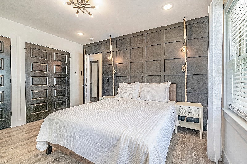 House 1- Master Bedroom (Queen Bed)