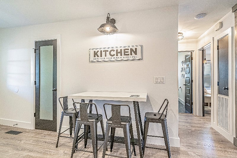 House 1- Kitchen
Dining area
