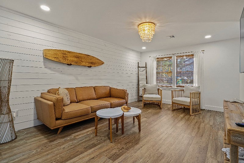 House 2- Caribbean Queen- Living Room