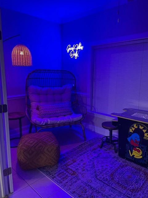 Sunroom w/ Arcade Game @ Night!
