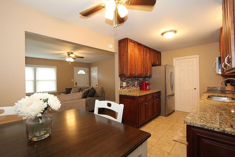 Furnished Finder property 398118_1 photo 3