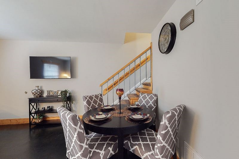 Furnished Finder property 398129_1 photo 4
