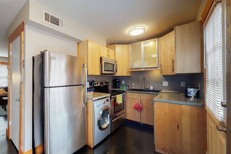 Furnished Finder property 398129_1 photo 6