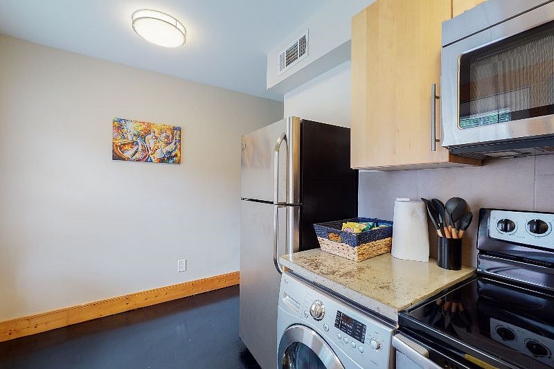 Furnished Finder property 398129_1 photo 10