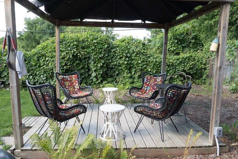 Grill & deck available for your use