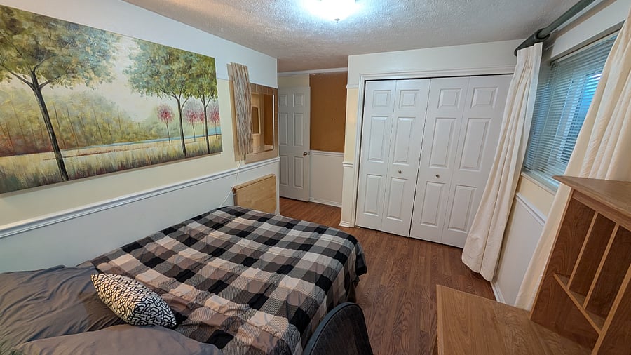 Bedroom/office