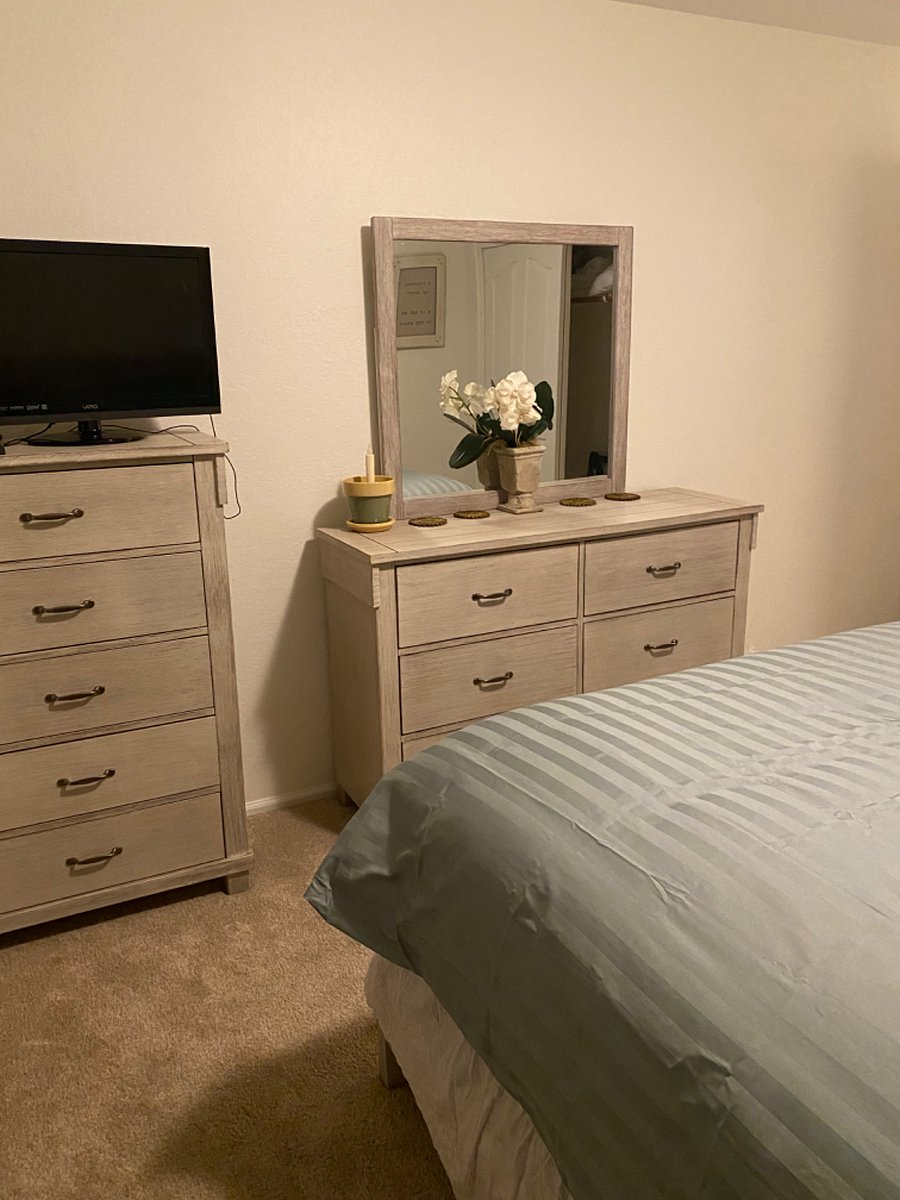 Queen bedroom