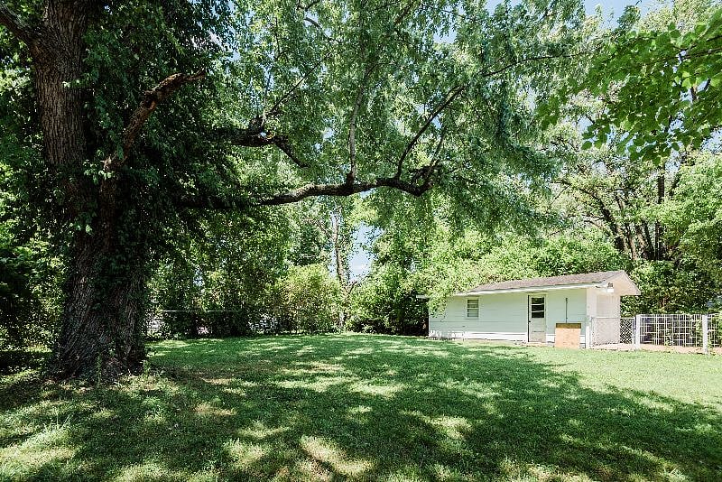 Furnished Finder property 398213_1 photo 13
