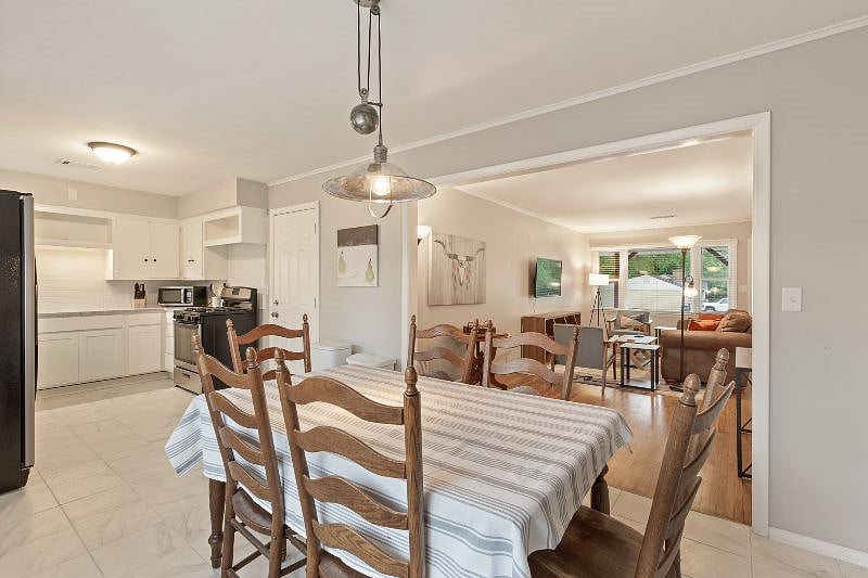 Furnished Finder property 398220_1 photo 10