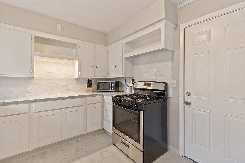 Furnished Finder property 398220_1 photo 13