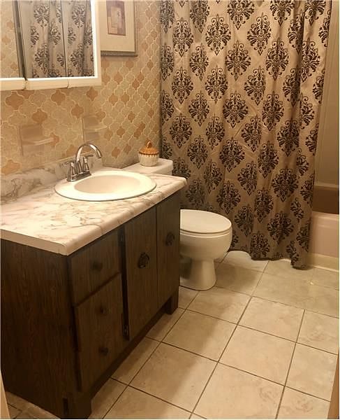 Furnished Finder property 398251_2 photo 8