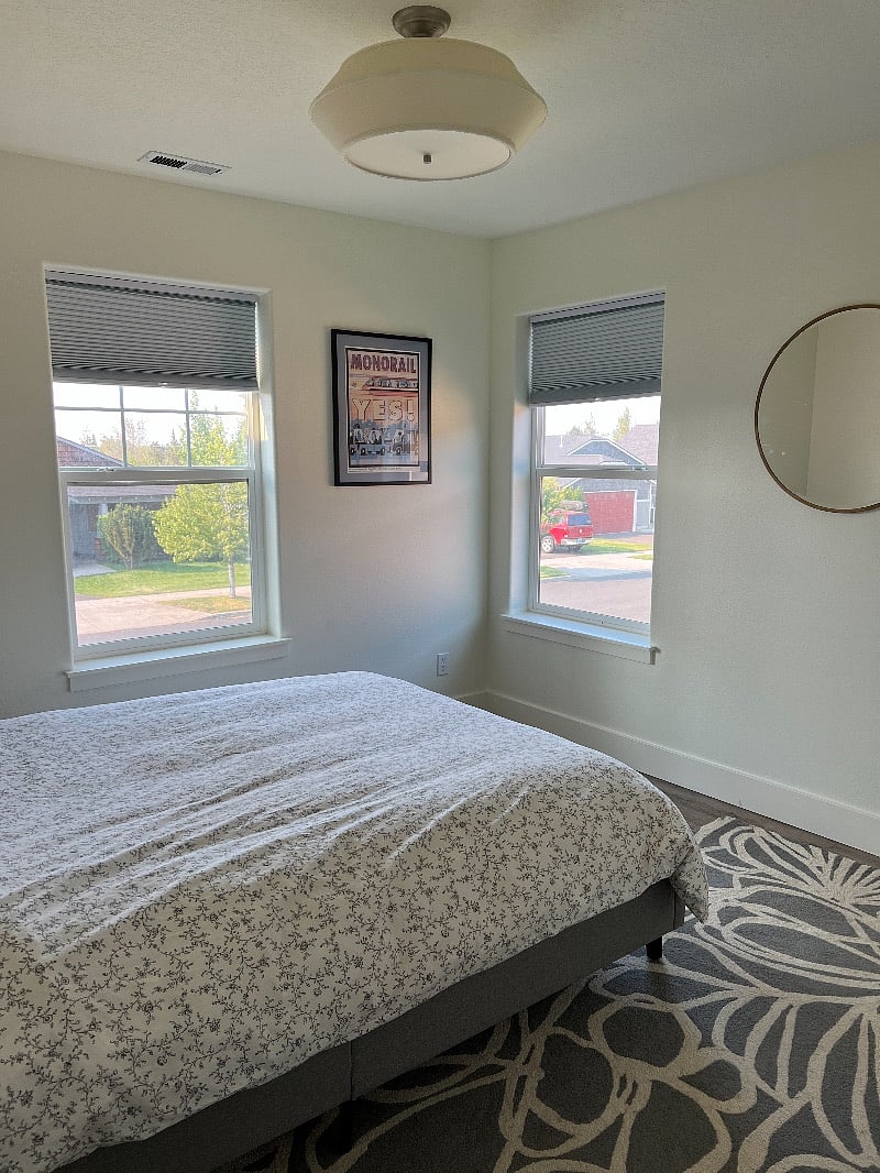 Bedroom #3 with 1 large closet
