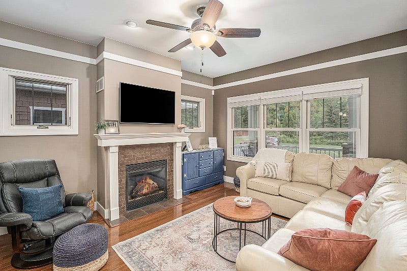 A cozy fireplace, cabinet with games, and Roku Tv for your streaming pleasure. Cable included but you will need your own subscriptions to Netlix, Hulu, etc.