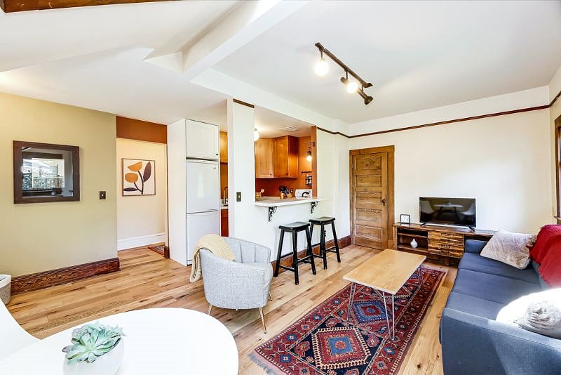 Furnished Finder property 398301_1 photo 8