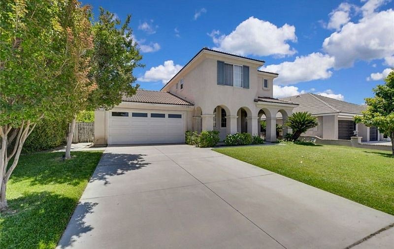 Furnished Finder property 398411_1 photo 3