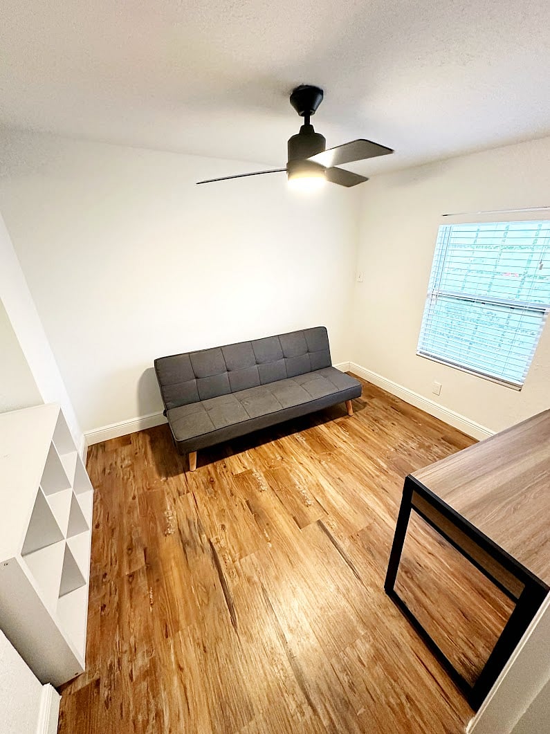 Office with Twin Futon