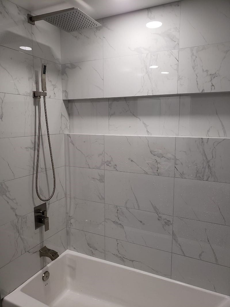 Main room bathroom