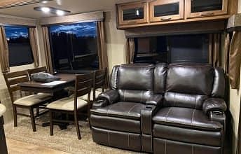 Furnished Finder property 398536_1 photo 1