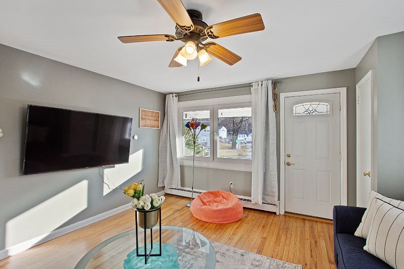 Furnished Finder property 398576_2 photo 8
