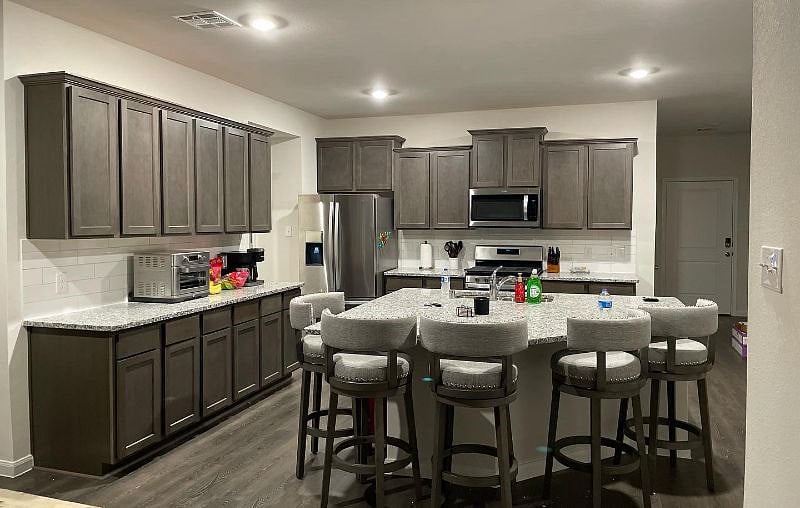 Furnished Finder property 398671_1 photo 3