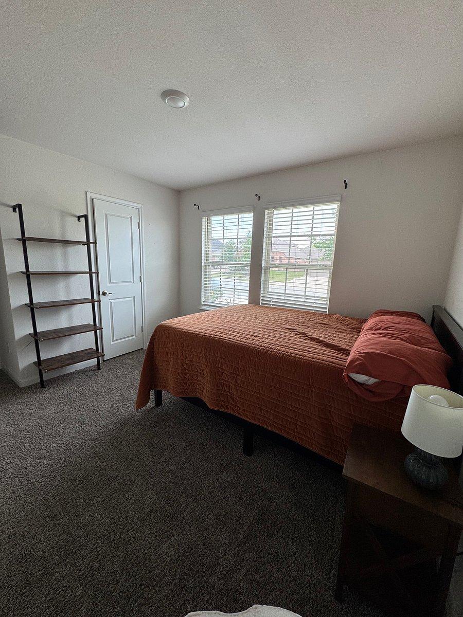 Furnished Finder property 398671_1 photo 11