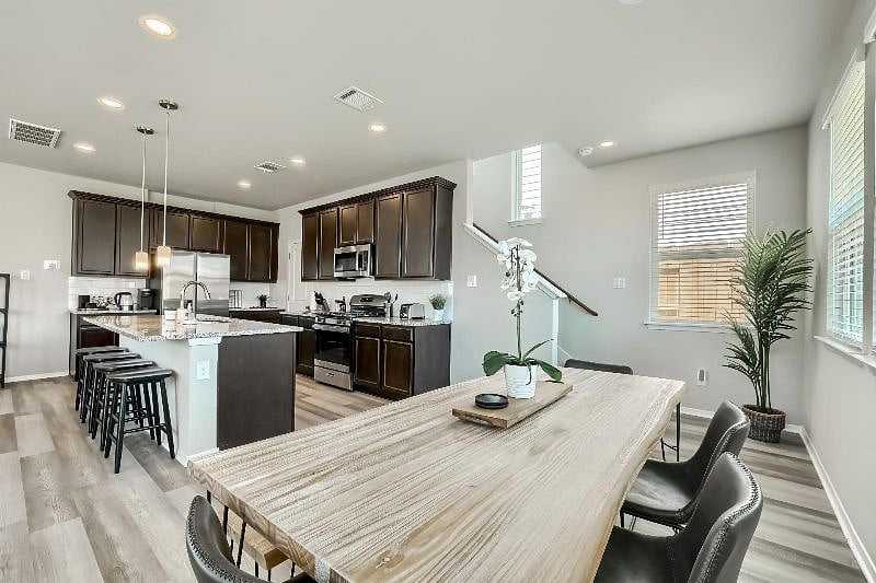 Furnished Finder property 398743_1 photo 24