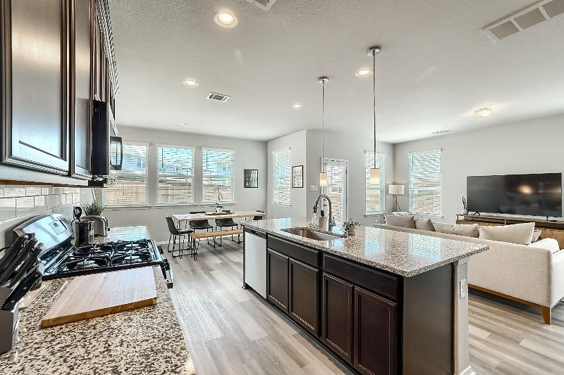 Furnished Finder property 398743_1 photo 18
